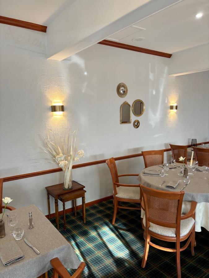 Hotel&Restaurant Le Cardinal Poix-de-Picardie Esterno foto